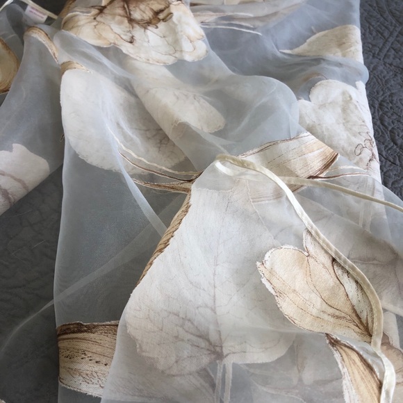 Sheer Table Cloth from France - Picture 14 of 14